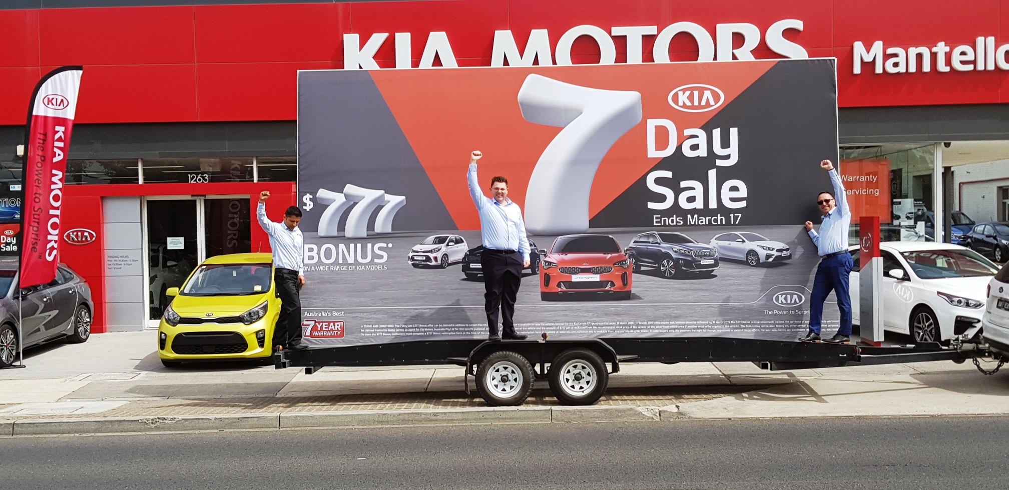 KIA Melbourne D subway mobile billboard near Melbourne construction zone reaching contractors and workers